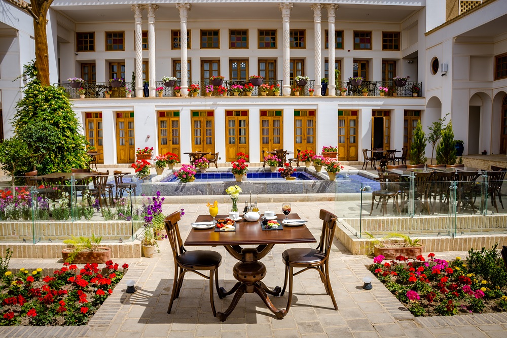 هتل کریاس اصفهان